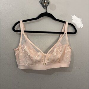 Chantelle Light Pink Bra